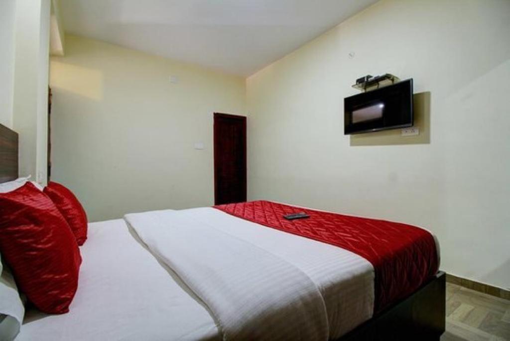 Pinehill Suits Udagamandalam Exterior photo