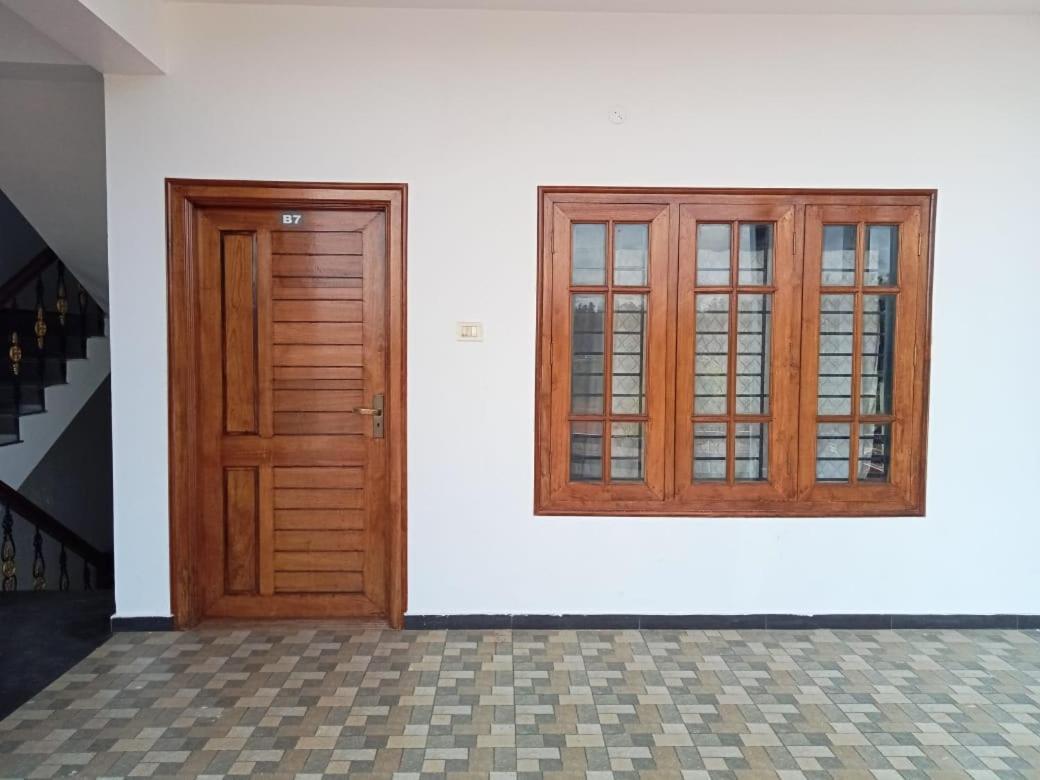 Pinehill Suits Udagamandalam Exterior photo